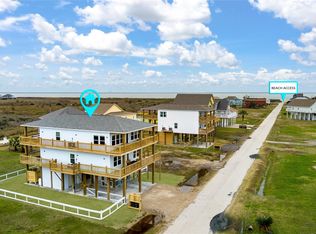 924 Melody Ln, Crystal Beach, TX 77650