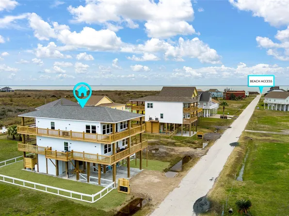 924 Melody Ln, Crystal Beach, TX 77650