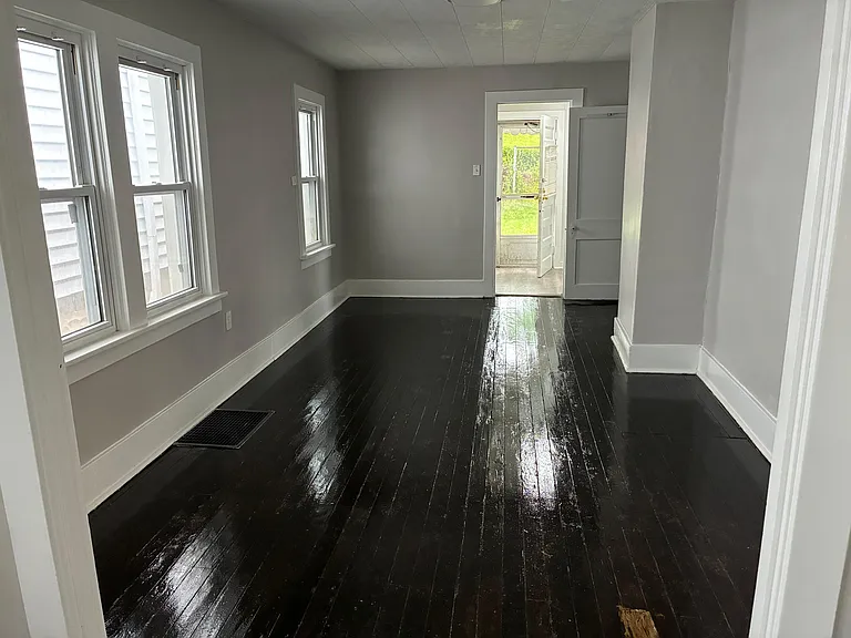 112 Schley Ave — Photo 48