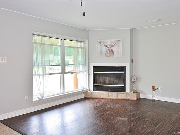 2nd image of 3405 Fernwood Ln