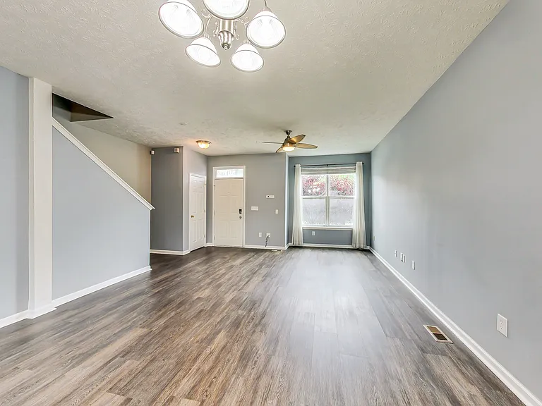 2406 Central Ave — Photo 8