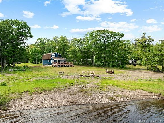 3rd image of 466 Cumberland Point Rd