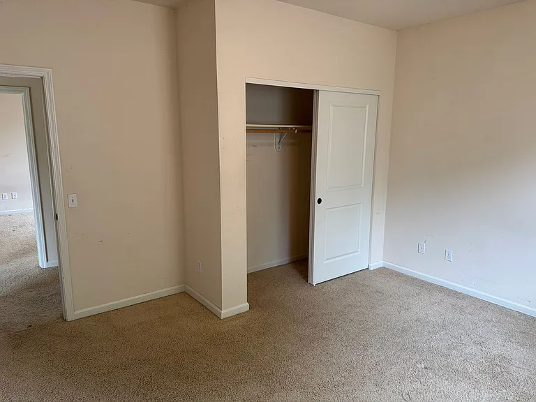 1707 E Ashford Way — Photo 8