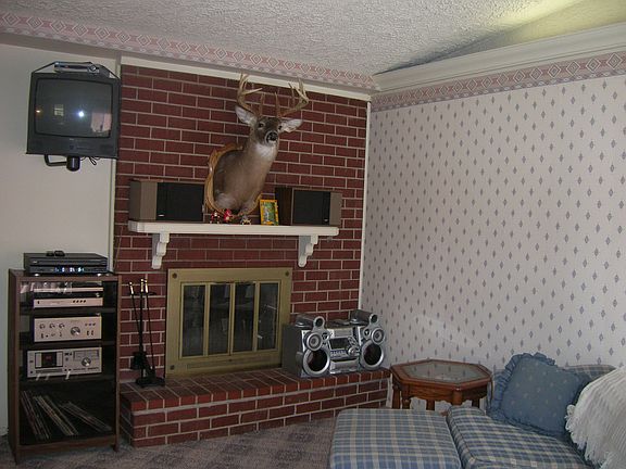 3rd image of 2916 S Oakland Ave