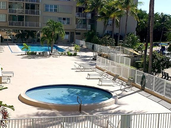 4th image of 88500 Overseas Hwy APT 209