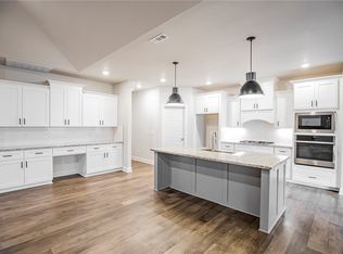 1340 Heart St, Centerton, AR 72719