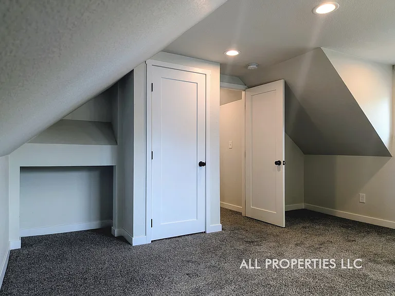 59 Knox Ct — Photo 37