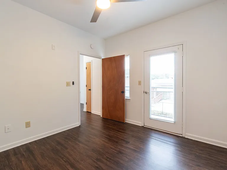 1537 Ralph David Abernathy Blvd SW #C-204 — Photo 9