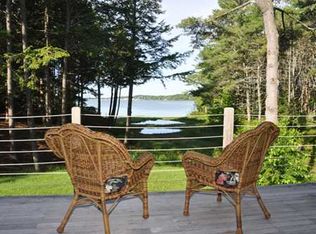 77 Birch Point Rd, Freeport, ME 04032