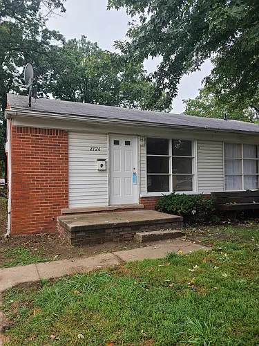 2126 Ackley Ave Photo 1