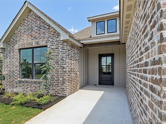 3rd image of 27503 E 108th Pl S