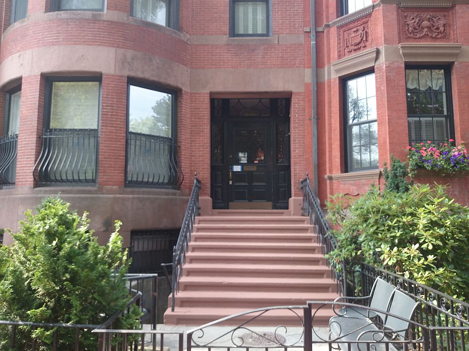 2nd image of 251-253 Marlborough St Unit 1