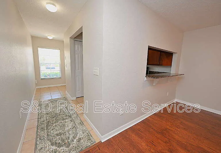 5360 River Rock Rd — Photo 3