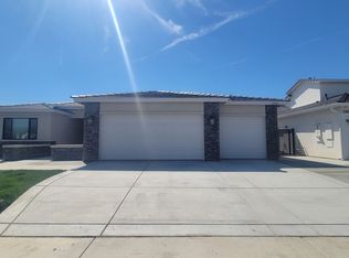 12411 Madelyn Dr, Bakersfield, CA 93311