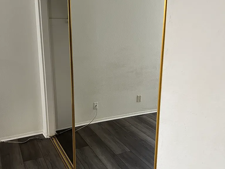 1371 Loma Ave #204 — Photo 3