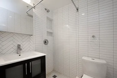 Rented by R New York