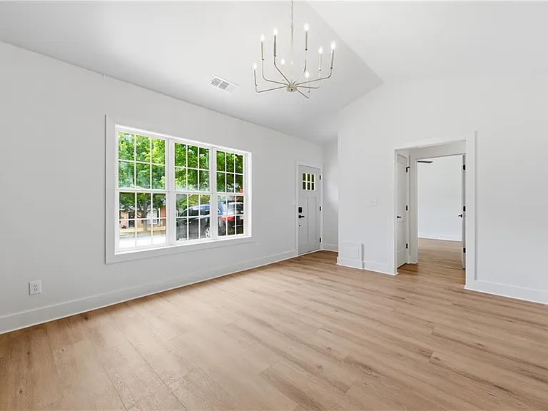 320 Shoal Creek Rd #101 — Photo 10