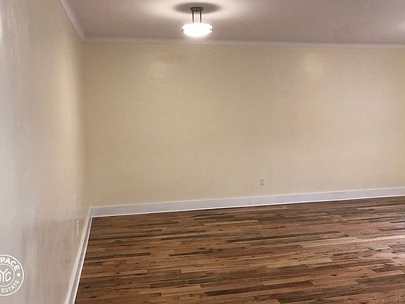 3rd image of 100 E 21st St APT 518