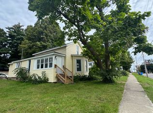 42 Bridge St, Carthage, NY 13619