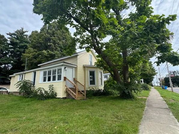 42 Bridge St, Carthage, NY 13619