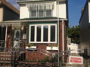 10949 131st St, South Ozone Park, NY 11420