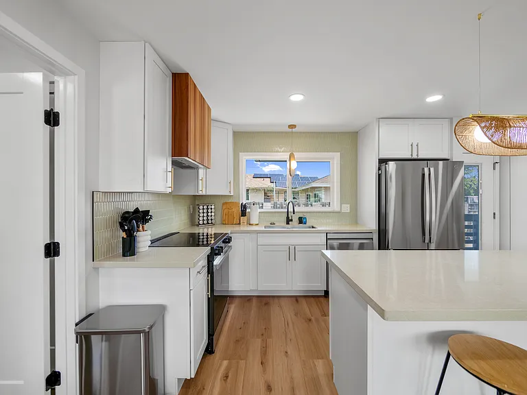 338 Kalama St #D — Photo 6