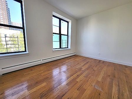 2nd image of 164 W 146th St #5A