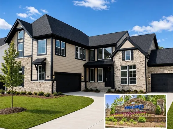 152 Clear Lake Pkwy, Hoschton, GA 30548