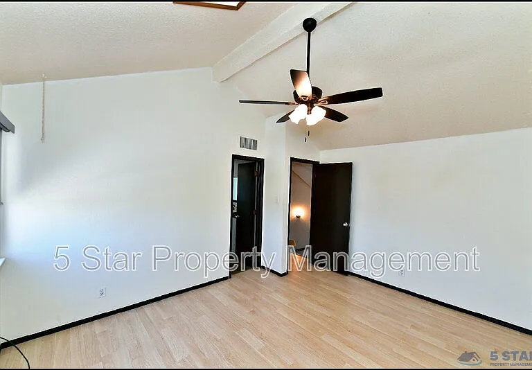 7249 Imperial Ridge Dr — Photo 32