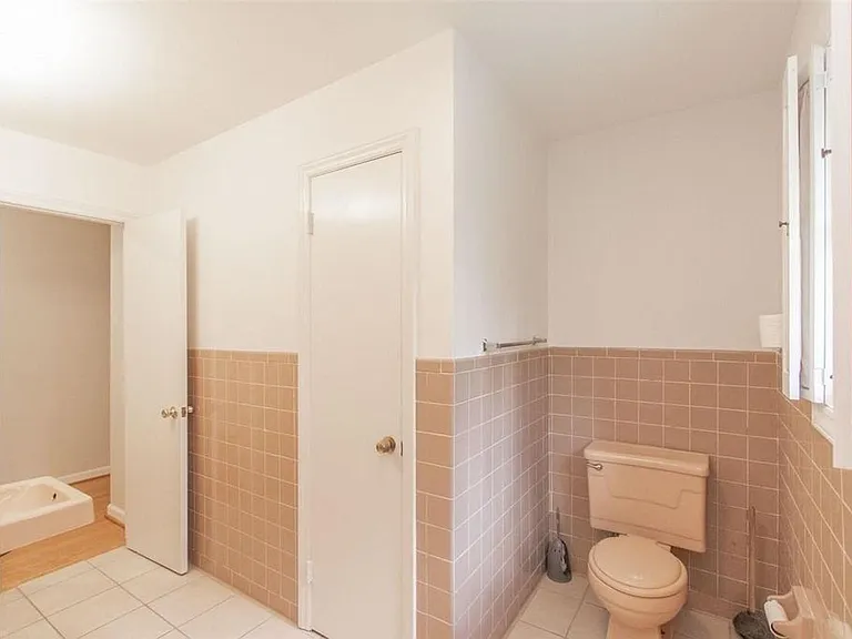 601 Broce Dr — Photo 24
