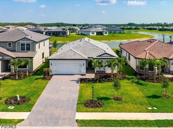 18262 Parksville Dr, Estero, FL 33928