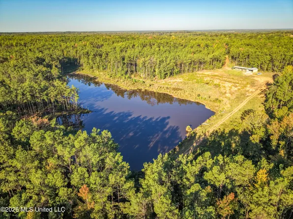 2000 Deer Creek Rd, Batesville, MS 38606