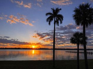 8200 Lakeshore Drive #202, Hypoluxo, FL 33462