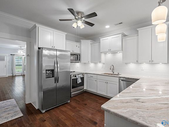 3rd image of 493 Wade Rd SE