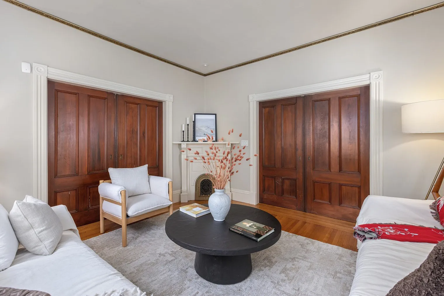 4 bed, 1.5 bath, $8,283 — Photo 4