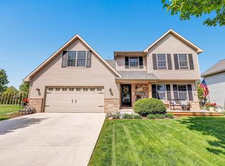 1911 Charles St, De Pere, WI 54115