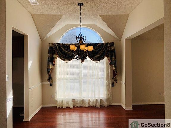 4th image of 10210 Evergreen Dr