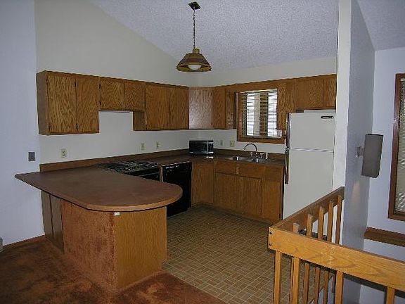 3rd image of 905 Cramner, Bldg A, Unit 3
