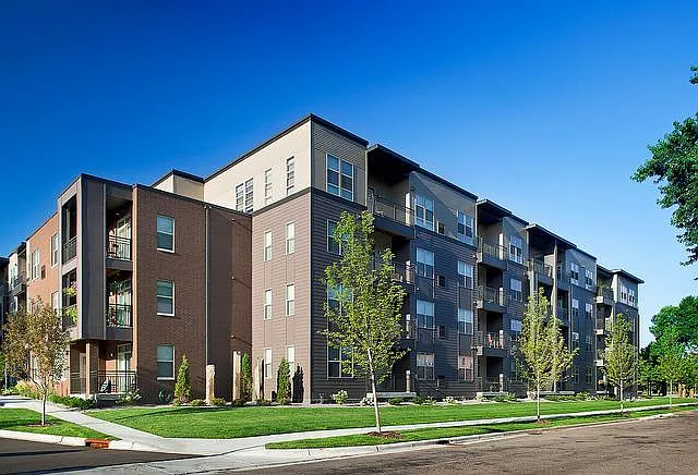 6401 Lyndale Ave — Photo 3