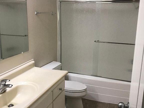 4th image of 576 N Bellflower Blvd Unit 328