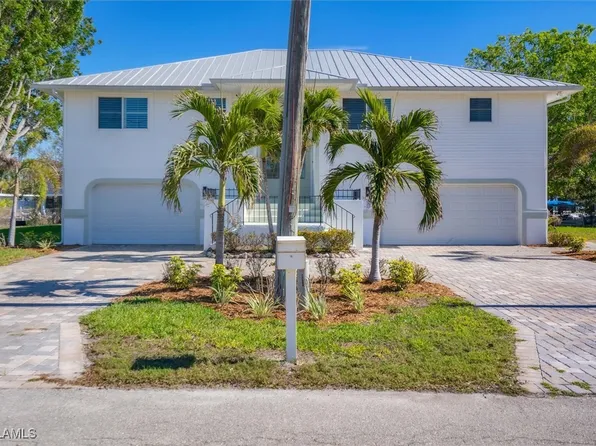 24534 Redfish St, Bonita Springs, FL 34134