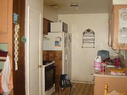 5th image of 426 CRESTFIELD DR