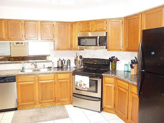 3rd image of 313 Forest Hills Dr