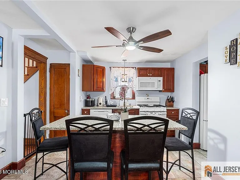 12 Vanderbilt Pl #2160 — Photo 13