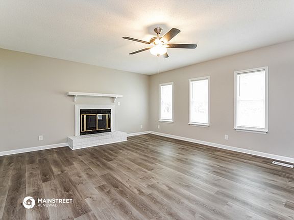 5th image of 2510 Stadium Dr