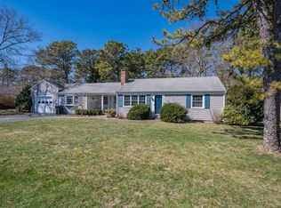 43 Hemeon Dr, West Yarmouth, MA 02673