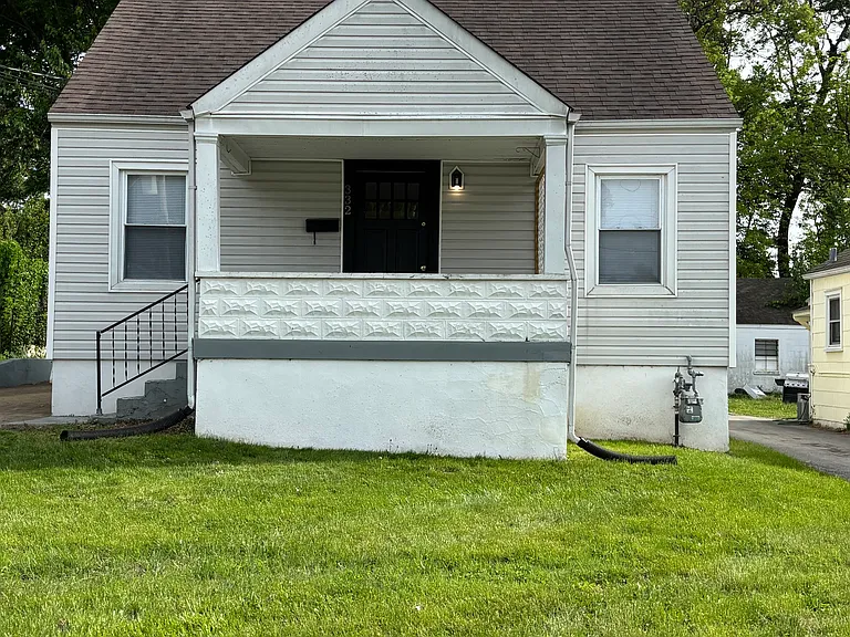 332 Inverness Ave — Photo 1