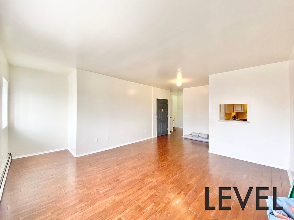 1st image of 1708 Park Pl #3
