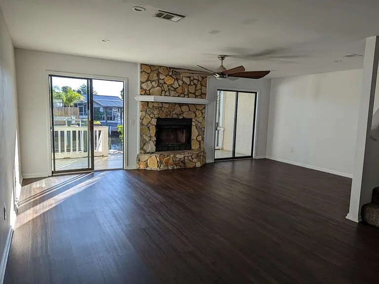 1349 Capri Dr — Photo 9