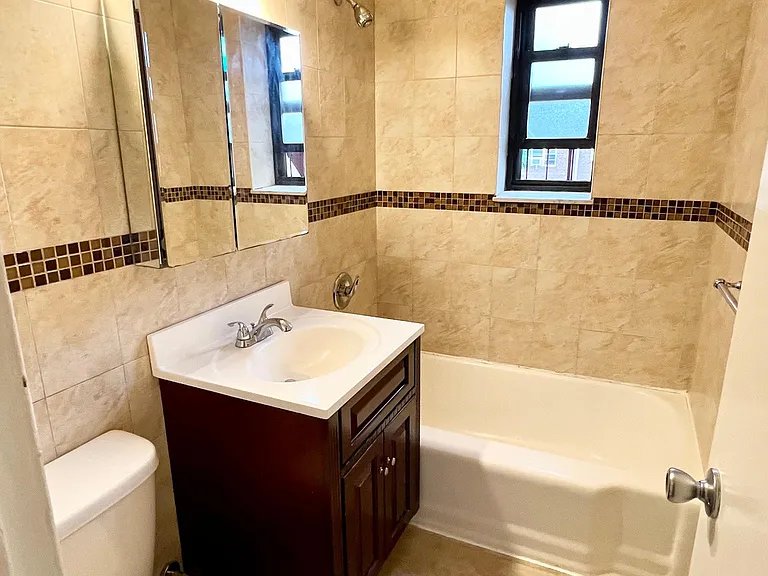 3616 Bell Blvd #6B — Photo 9